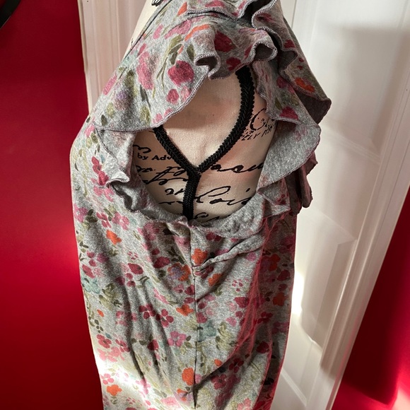 Basseterre Ruffle-Sleeve Tank - Picture 7 of 8